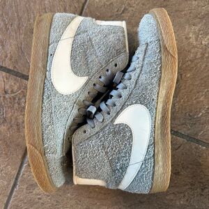 NIKE mid blazers